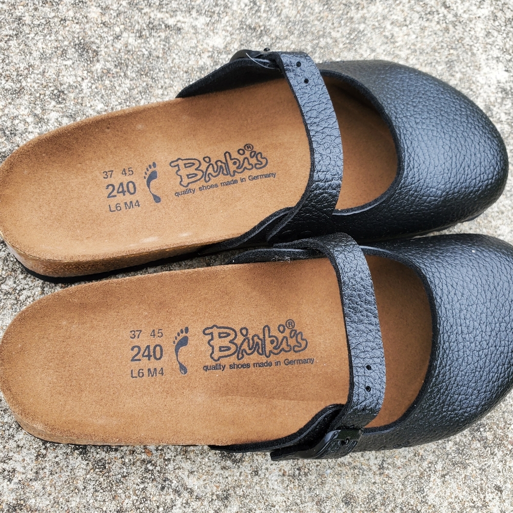 Birki's Maria Mary Jane leather clogs. Black size 6
